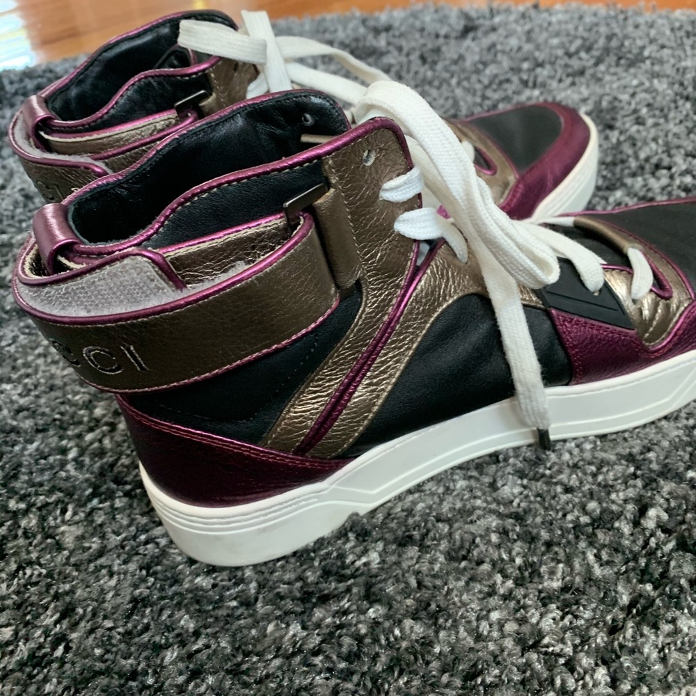 Gucci Women's Sneakers in Black, Gold, and Purple
